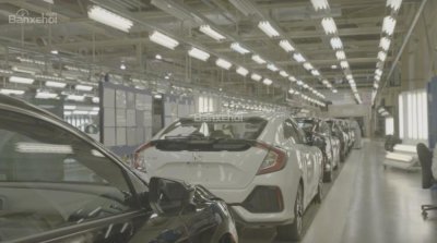 Khám phá quy trình sản xuất của hatchback Honda Civic 2017 Khám phá quy trình sản xuất của hatchback Honda Civic 2017