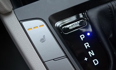 6 tính năng ít được biết đến trên xe ô tô: Nút ShiftLock 6 tính năng ít được biết đến trên xe ô tô 1