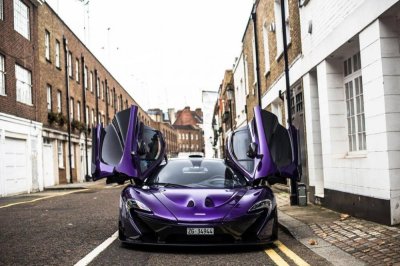 Ngắm McLaren P1 độ tím, "chất" lóa mắt trên phố Anh Ngắm McLaren P1 độ tím, "chất" lóa mắt trên phố Anh 2