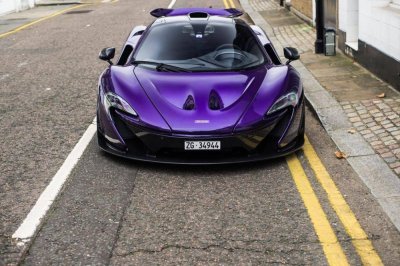 Ngắm McLaren P1 độ tím, "chất" lóa mắt trên phố Anh Ngắm McLaren P1 độ tím, "chất" lóa mắt trên phố Anh 7