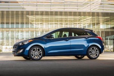 Hyundai Elantra GT 2017 ra mắt, giá từ 18.800 USD 2 Hyundai Elantra GT 2017 ra mắt, giá từ 18.800 USD a2