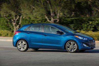 Hyundai Elantra GT 2017 ra mắt, giá từ 18.800 USD 5 Hyundai Elantra GT 2017 ra mắt, giá từ 18.800 USD a5