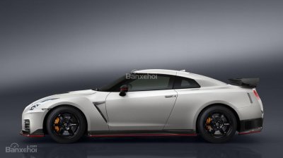 Nissan GT-R Nismo 2017 mở bán tại Mỹ với giá từ 174.990 USD 2 Nissan GT-R Nismo 2017 mở bán tại Mỹ với giá từ 174.990 USD a2