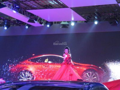 Người đẹp và xe Lexus tại triển lãm ô tô Việt Nam 2016 - Vietnam Motor Show 2016.