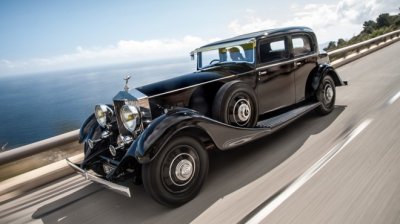 Rolls-Royce Phantom II: 1930 – 1935 Rolls-Royce Phantom II: 1930 – 1935.