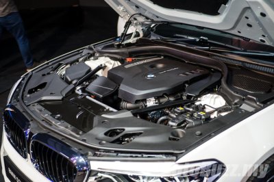 BMW 5-Series thế hệ mới giá từ 2,05 tỷ đồng đã cập bến Malaysia 48