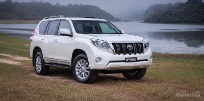 Toyota LandCruiser Prado Altitude 2017 trở lại với giá 68.230 USD a1