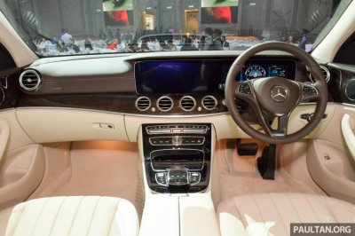 Mercedes-Benz E-Class nội thất