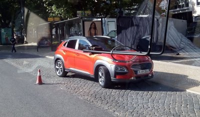 Hyundai Kona xuất hiện ngoài đời thực.