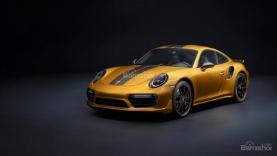 Porsche 911 Turbo S Exclusive Series chào bán với giá gần 6 tỷ đồng.