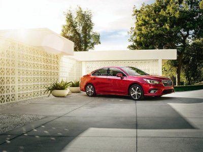 Subaru Legacy và Outback 2018 công bố giá bán từ 504 triệu đồng.