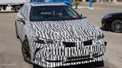 Toyota Avalon 2019 thế hệ mới bất ngờ lăn bánh trên đường thử 1 Toyota Avalon 2019 thế hệ mới bất ngờ lăn bánh trên đường thử a1