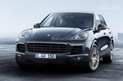 SUV hạng trung cao cấp: Porsche Cayenne.