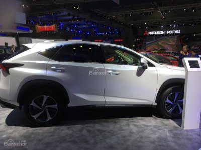 Cận cảnh crossover hạng sang Lexus NX 2018 tại triển lãm VMS a1