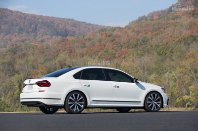 Volkswagen Passat GT phiên bản sản xuất sẽ lộ diện vào năm 2018 a3