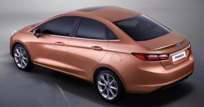 Ford Fiesta sedan 2018 chụp từ phía sau