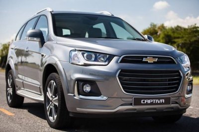 Chevrolet Captiva chụp từ phía trước 