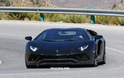 Lamborghini Aventador Performante lộ ảnh chạy thử