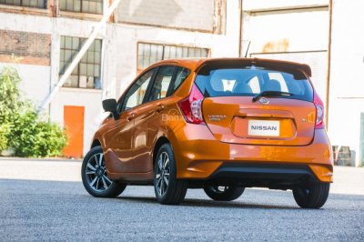 Nissan Versa Note 2018 thêm nhiều trang bị, giữ nguyên giá 15.480 USD a3