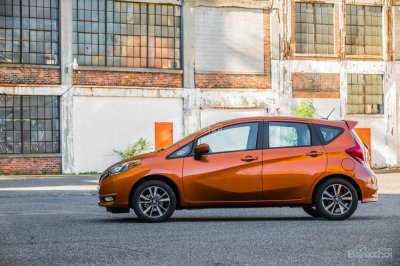 Nissan Versa Note 2018 thêm nhiều trang bị, giữ nguyên giá 15.480 USD a1