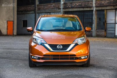 Nissan Versa Note 2018 thêm nhiều trang bị, giữ nguyên giá 15.480 USD.