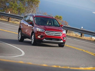 Ford Escape 2017 được đánh giá cao về an toàn từ NHTSA, IIHS Ford Escape 2017 được đánh giá cao về an toàn từ NHTSA, IIHS.