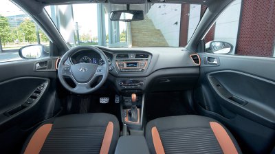 Nội thất của Hyundai i20 Active mới nhất