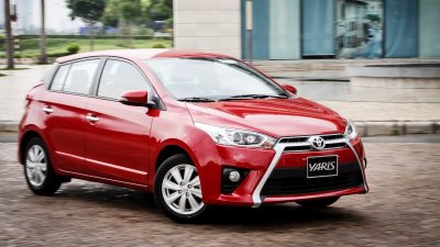 Toyota Yaris chụp từ phía trước