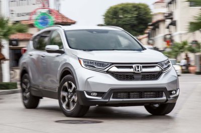 Honda CR-V mới bị rỉ sét, khách hàng nhận được lời xin lỗi từ hãng.