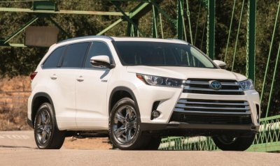 Toyota rót 370 triệu USD vào động cơ hybrid trên Highlander 1 Toyota rót 370 triệu USD vào động cơ hybrid trên Highlander 2