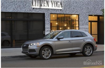 So sánh Audi Q5 và Audi Q7 2018 về giá cả.