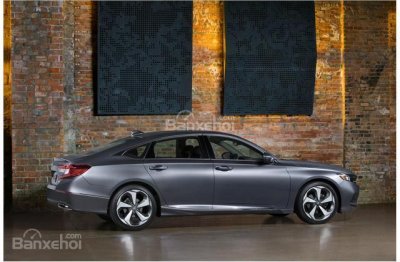 Honda Accord 2018 có thiết kế thể thao hơn mặt trái HOnda Accord 2018 màu xám