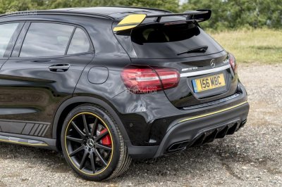 Mercedes-AMG GLA 45 Yellow Night Edition a7