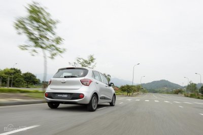 Đuôi xe Hyundai Grand i10 2018 Đuôi xe Hyundai Grand i10 2018...