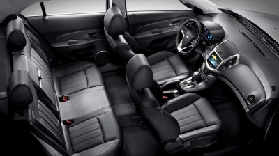 Nội thất trên Chevrolet Cruze rộng rãi 5 Nội thất trên Chevrolet Cruze rộng rãi a5