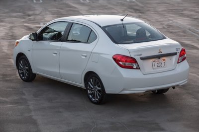 Giá xe Mitsubishi Attrage mới nhất tháng 1/2018 2 Giá xe Mitsubishi Attrage mới nhất tháng 1/2018 a2
