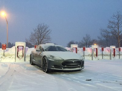 Công nghệ sưởi ấm ắc-quy sắp ứng dụng trên xe Tesla q Công nghệ sưởi ấm ắc-quy sắp ứng dụng trên xe Tesla 2