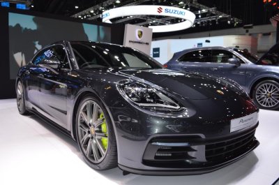  Porsche Panamera Sport Turismo cập bến Ấn Đô, giá từ 7,36 tỷ đồng.