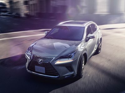 Ảnh chụp trên cao xe Lexus NX 300 2018