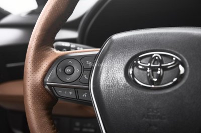 Toyota Avalon 2019 thế hệ mới ra mắt, ngập tràn công nghệ a12