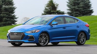 Hyundai Elantra Sport và Toyota C-HR Turbo 2018: 2 chiến binh mới gia nhập thị trường Việt.