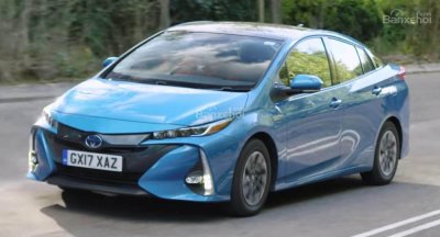 Điểm qua một số lợi thế, bất cập của Toyota Prius PHEV 1