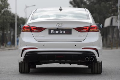 Hyundai Elantra Sport 2018 ra mắt tại Việt Nam với giá 729 triệu đồng a6