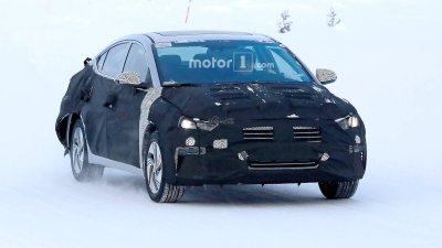 Phát hiện xe điện Hyundai Elantra EV bí mật chạy thử tại Canada Phát hiện xe điện Hyundai Elantra EV bí mật chạy thử tại Canada 1a