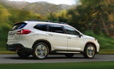 Subaru Ascent 2018 giá từ 748 triệu đối đầu Hyundai Santa Fe - Ảnh 8.