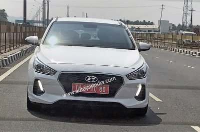 Hyundai i30 lộ diện điện trần trụi ở Ấn Độ.