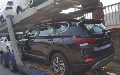Lộ hình ảnh Hyundai Santa Fe 2019 được cho là ở Việt Nam, liệu sắp bán? 3 Lộ hình ảnh Hyundai Santa Fe 2019 được cho là ở Việt Nam, liệu sắp bán? a3