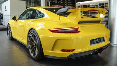 Soi chiếc Porsche 911 GT3 2018 nhập khẩu chính hãng đầu tiên tại Việt Nam a6