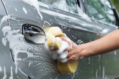 Rửa xe thường xuyên Rửa xe thường xuyên 8