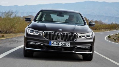 BMW 7-Series bản chạy xăng bị ngừng sản xuất tại Châu Âu 1a